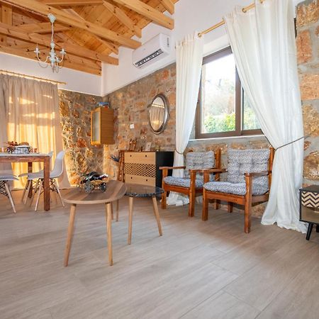 To Stolidi Tis Psinthou Villa Psinthos Eksteriør billede